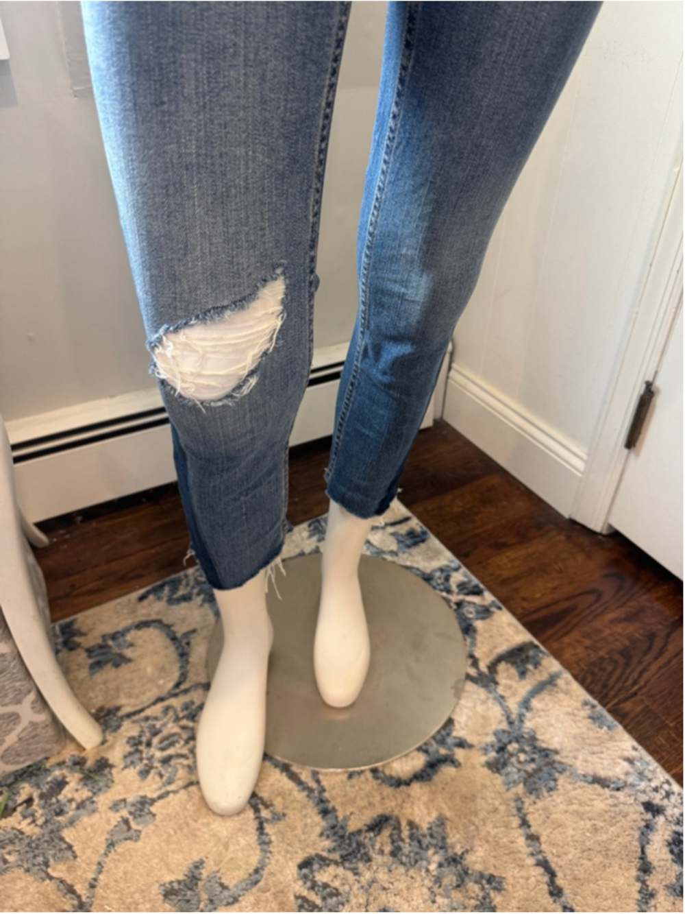 Blank NYC | The Madison Crop High-Rise Denim in Gnarly | Size 26 - Picture 4 of 11